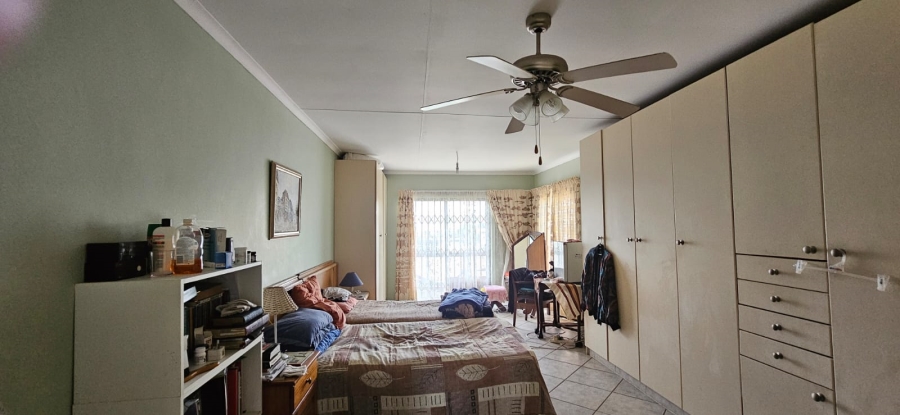 5 Bedroom Property for Sale in Wavecrest Eastern Cape